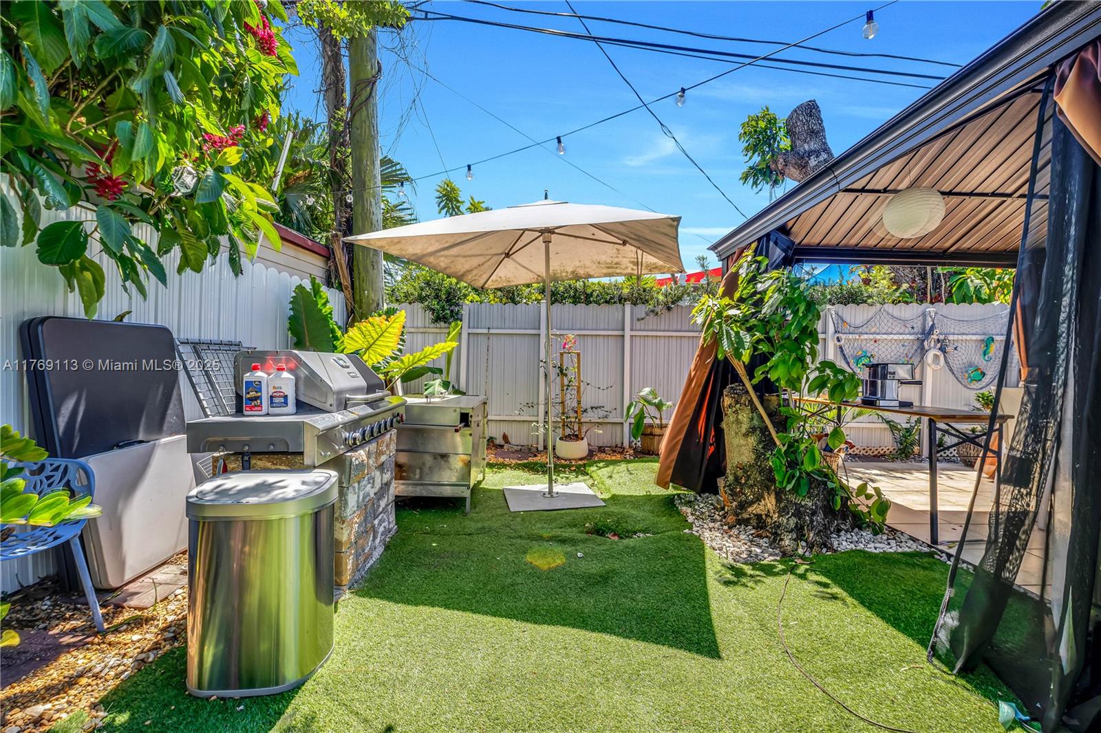 4064 NW 4th Ter