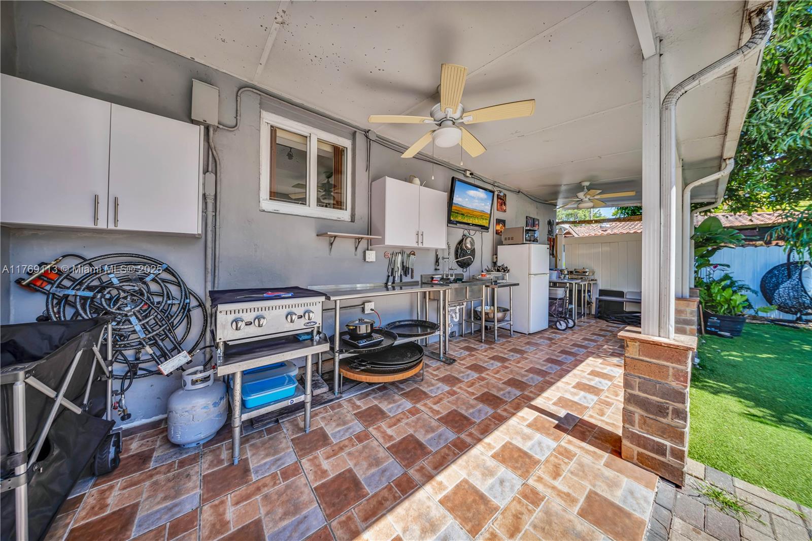4064 NW 4th Ter