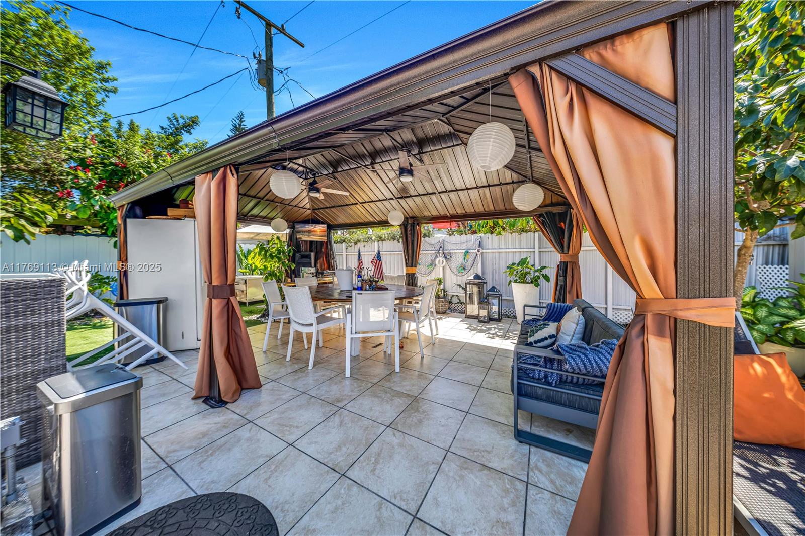 4064 NW 4th Ter