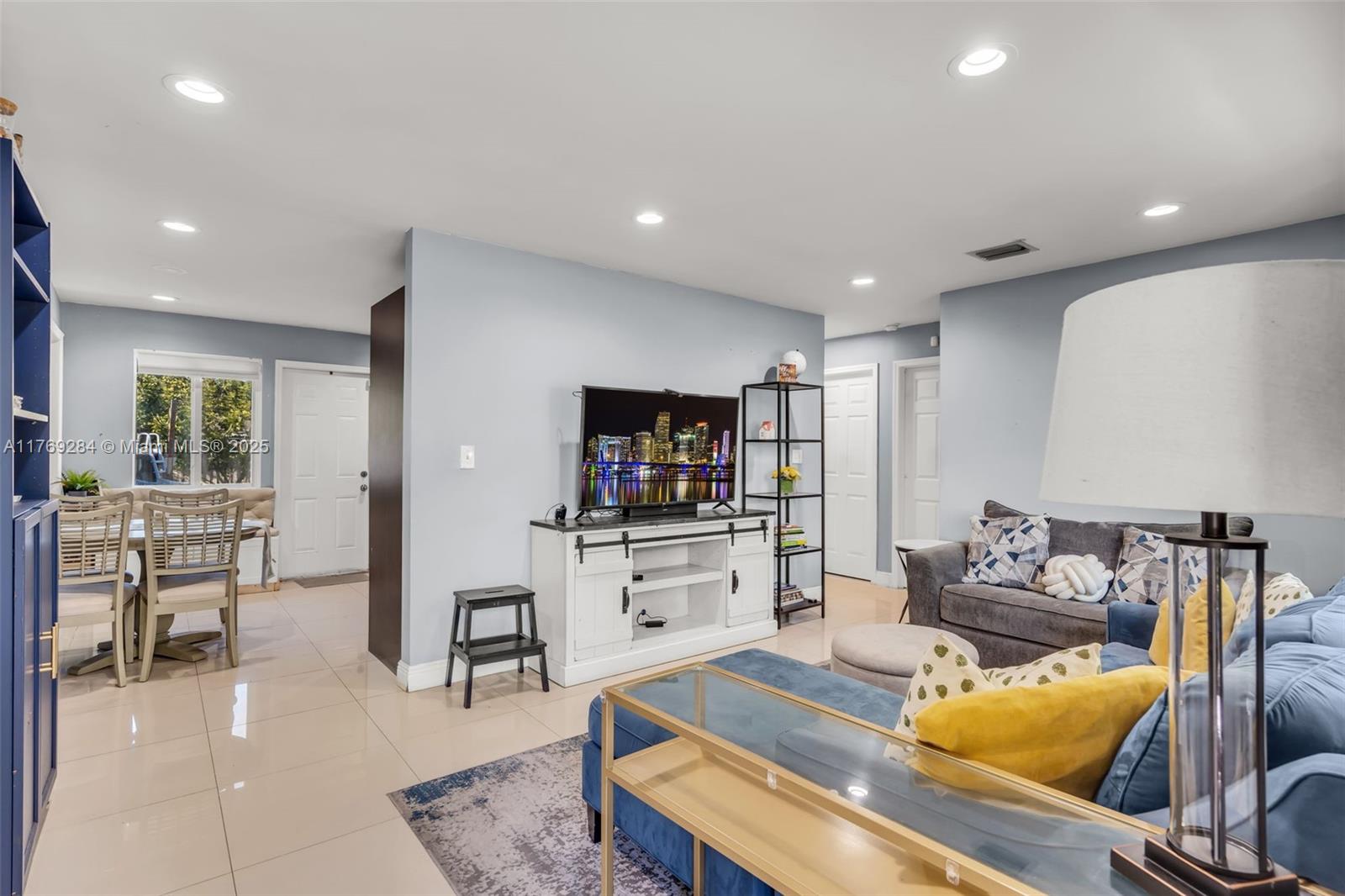 125 NW 127th St