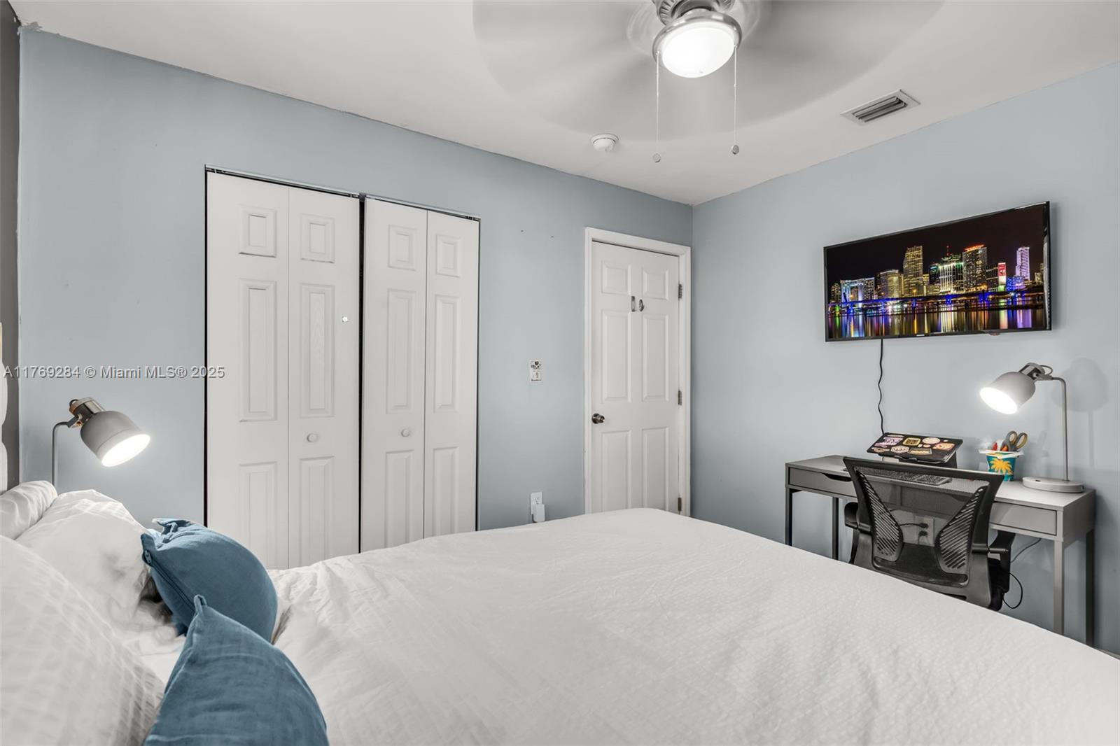 125 NW 127th St