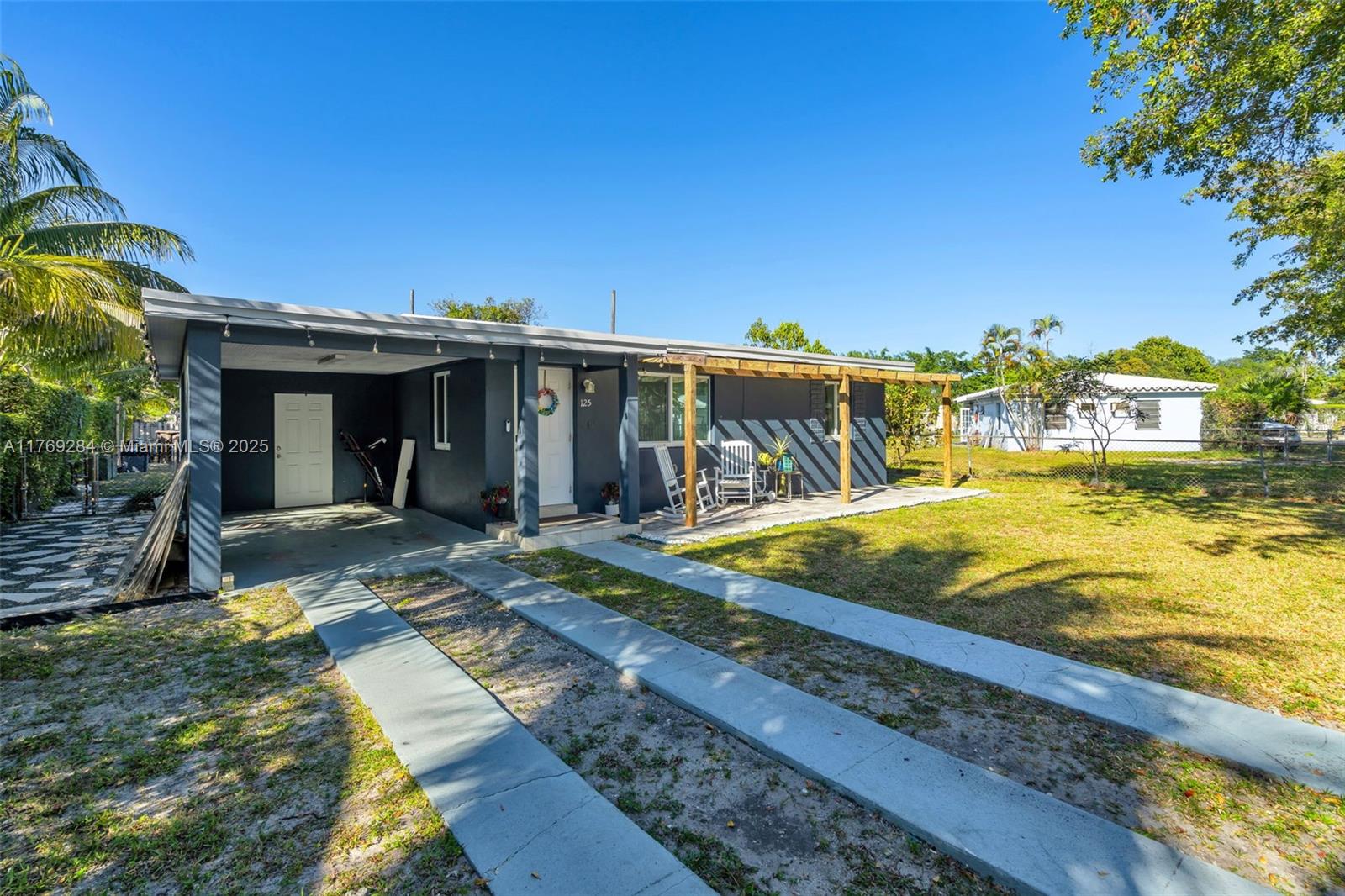 125 NW 127th St