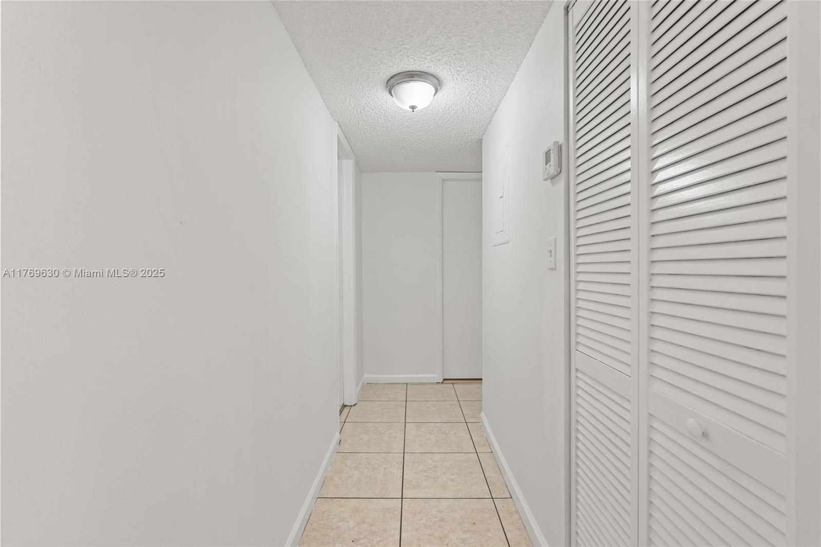 915 NE 199th St # 15 Unit: 202-15