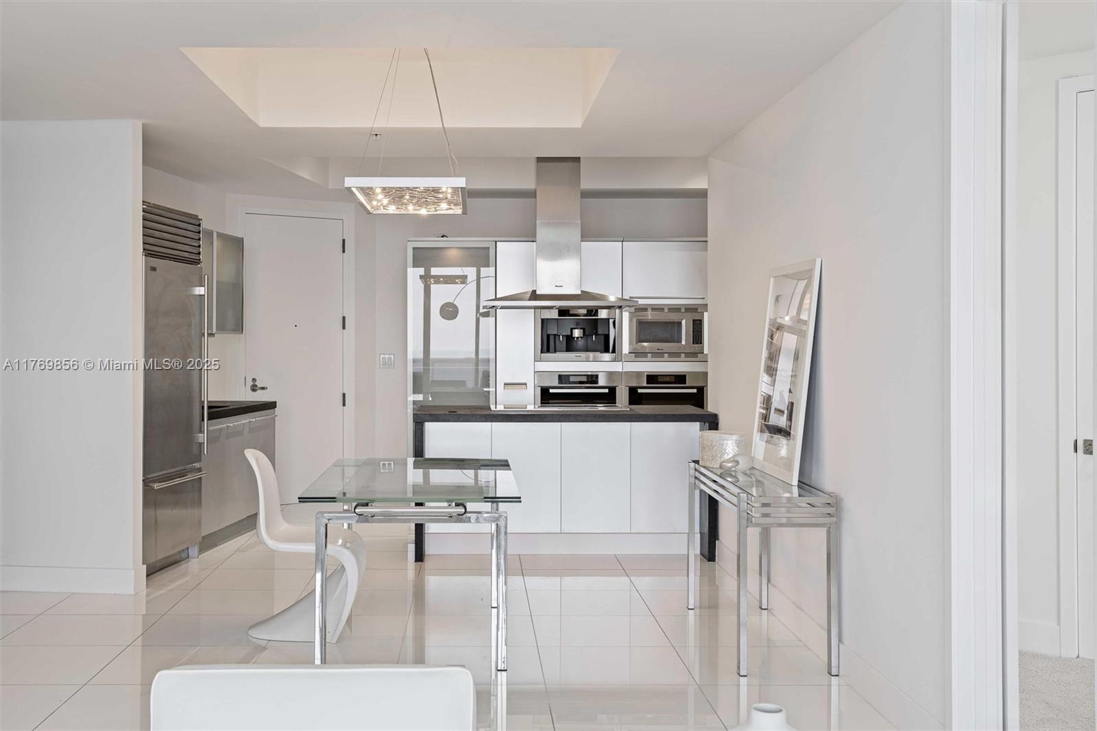 18201 Collins Ave # 4708