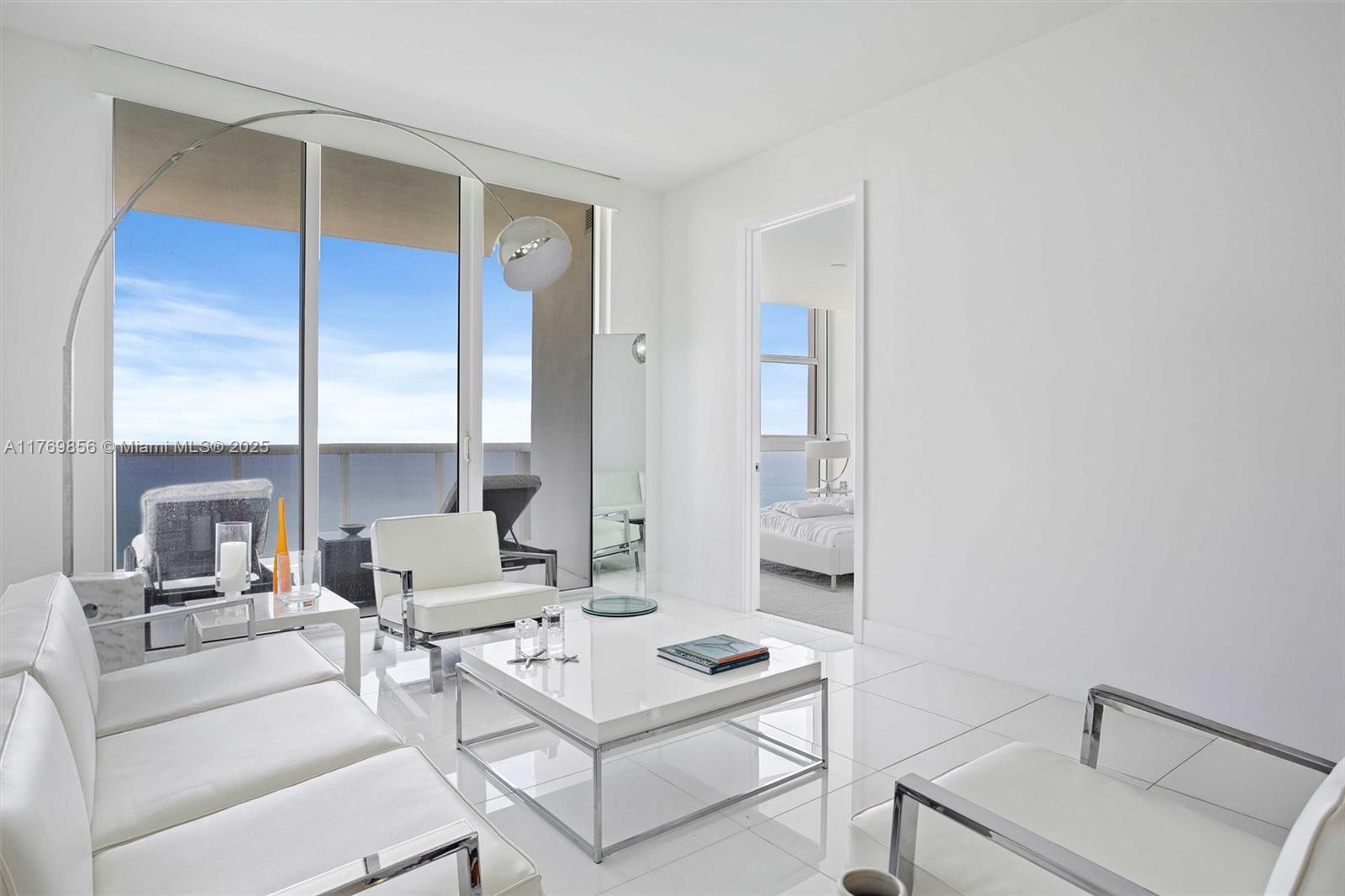 18201 Collins Ave # 4708