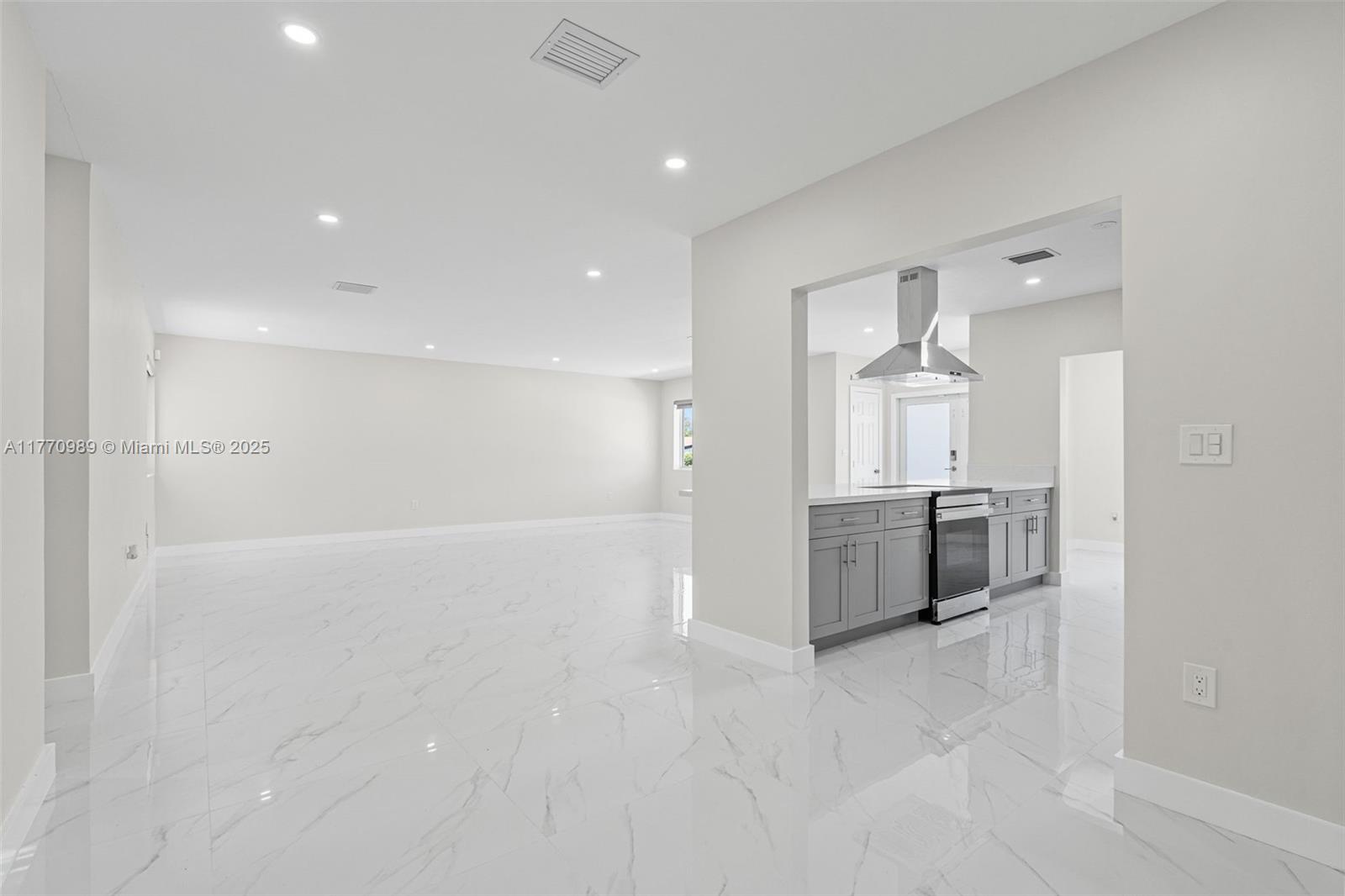230 NW 33rd Ter