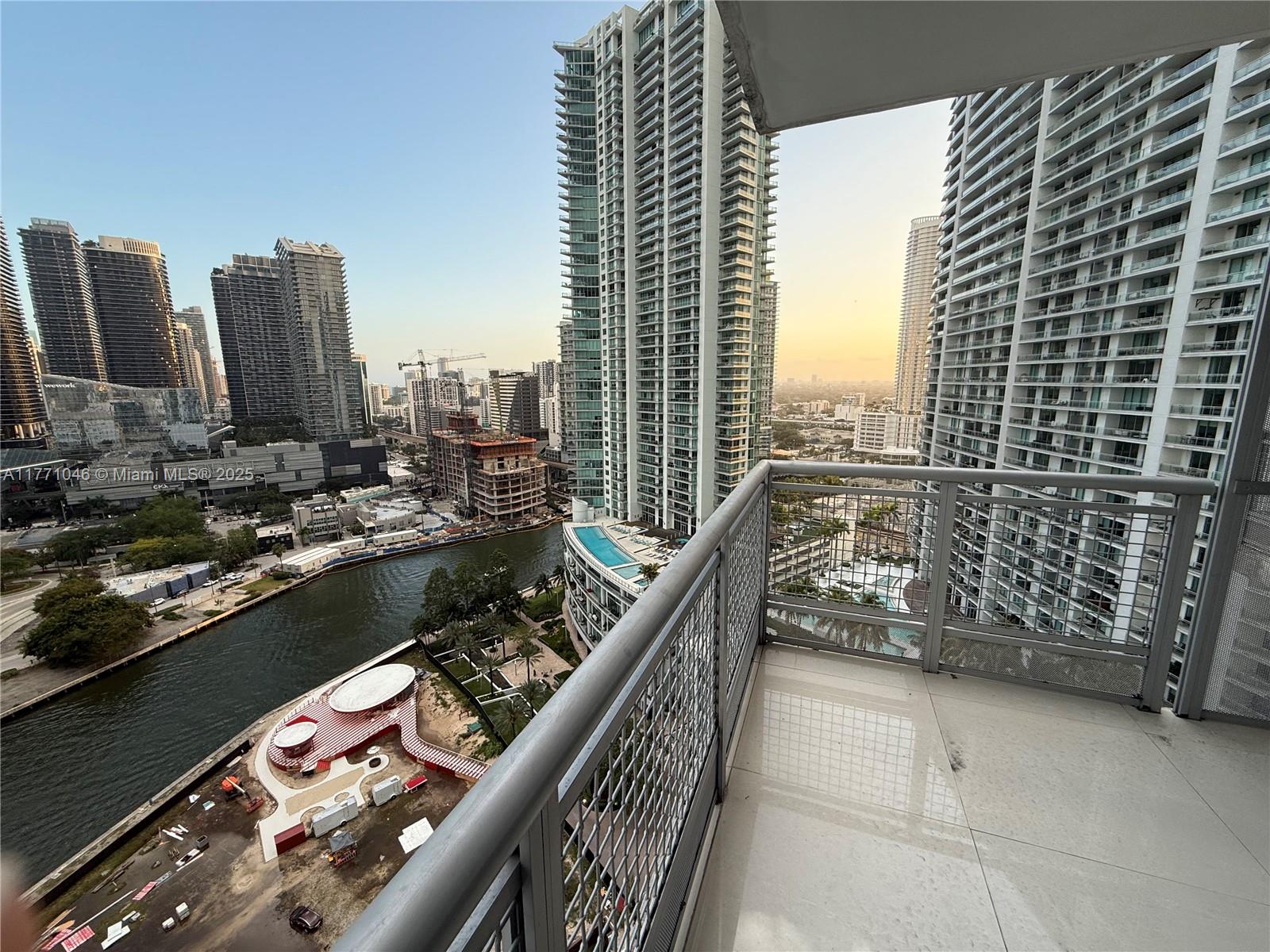 350 S Miami Ave Unit: 2410