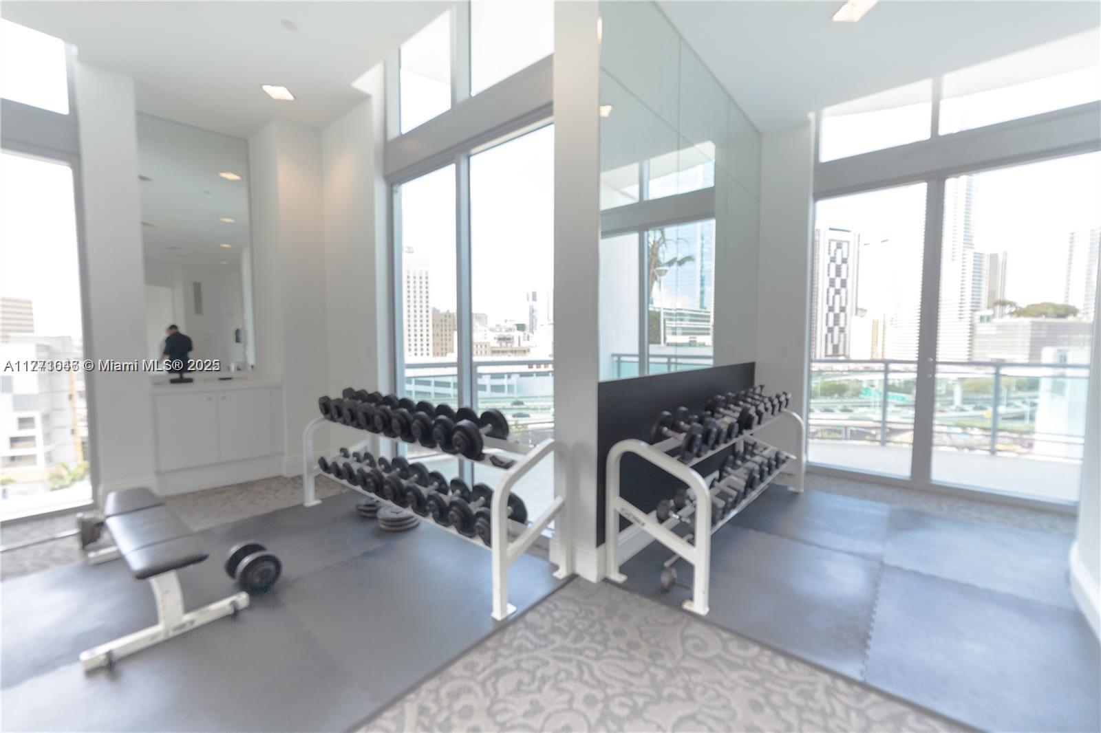 350 S Miami Ave Unit: 2410