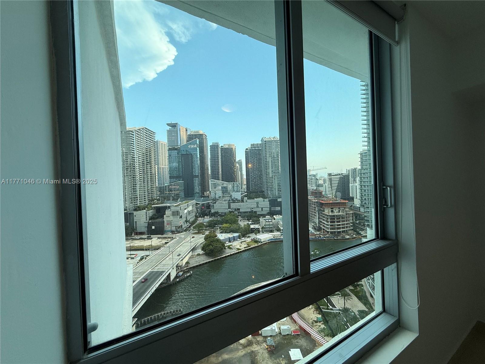 350 S Miami Ave Unit: 2410