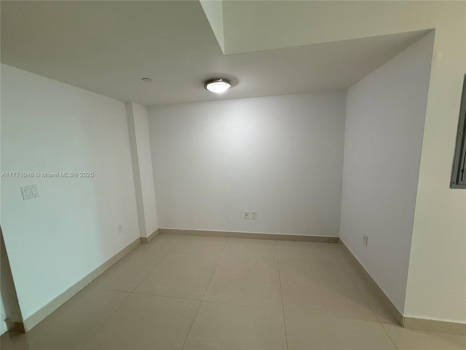 350 S Miami Ave Unit: 2410