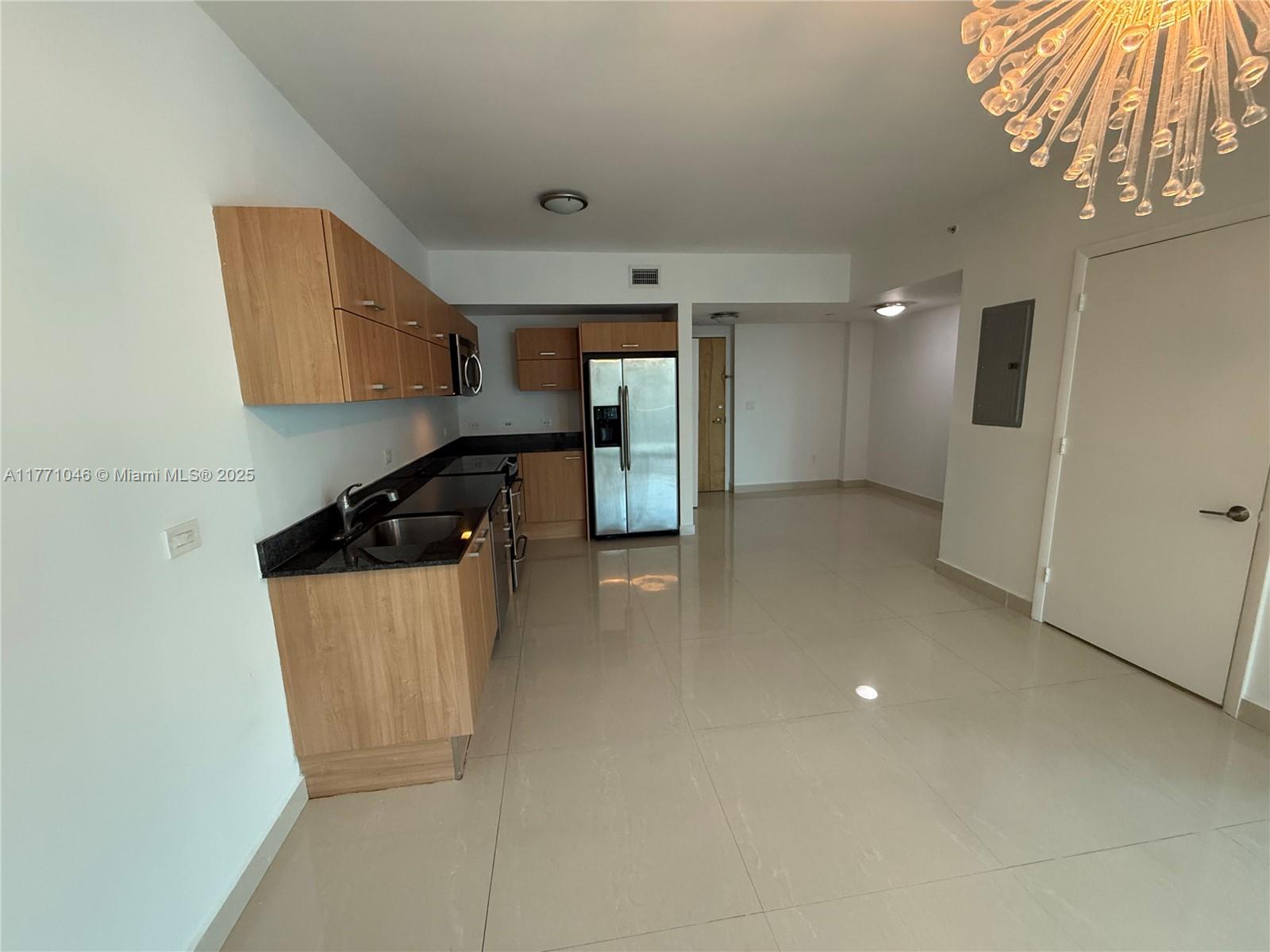 350 S Miami Ave Unit: 2410