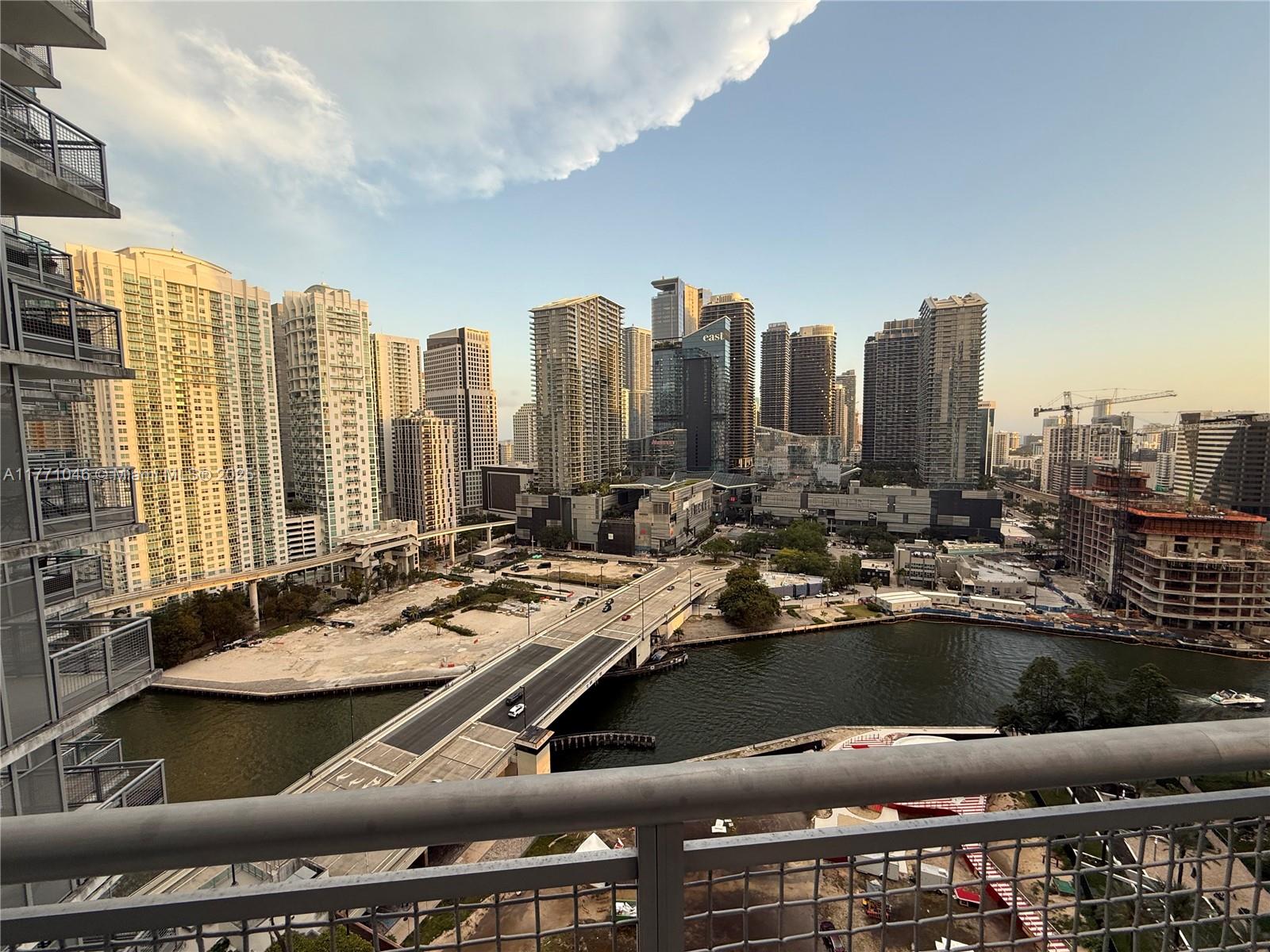 350 S Miami Ave Unit: 2410