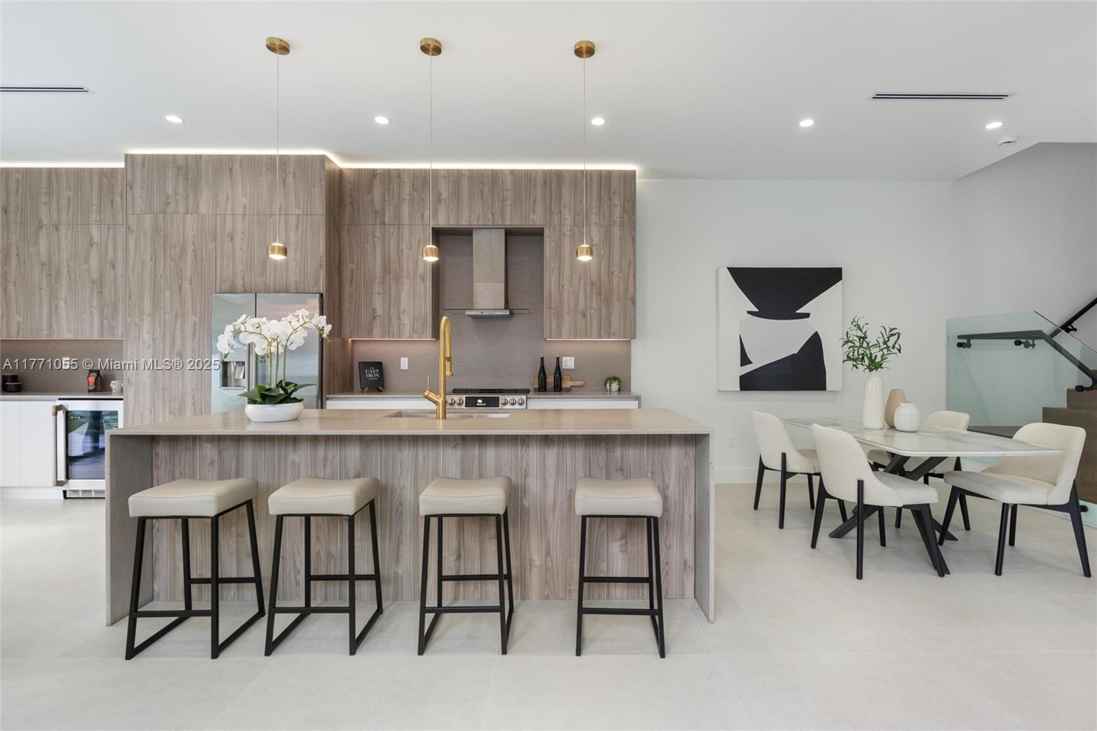 2945 SW 37th Ct Unit: LEFT