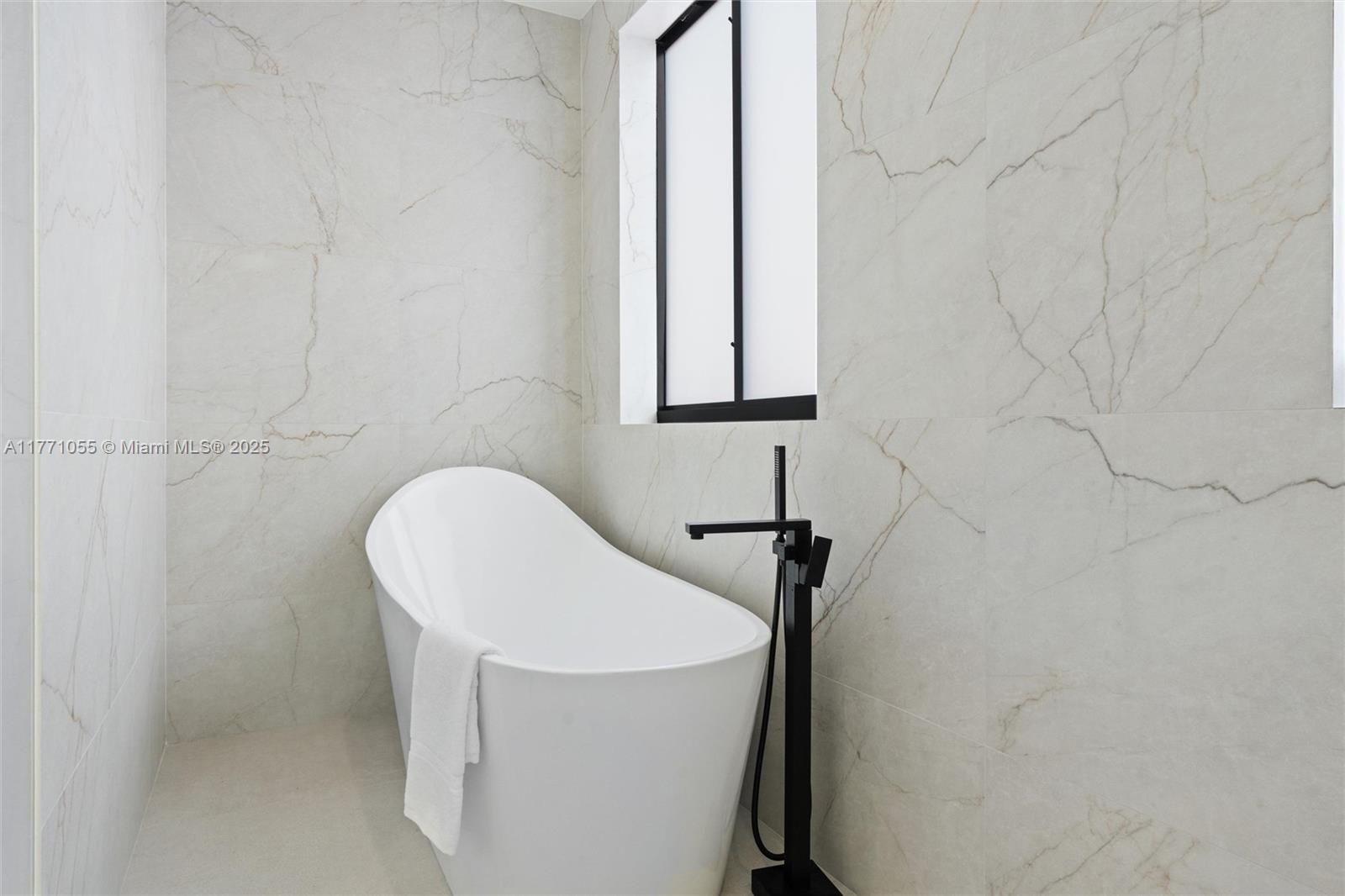 2945 SW 37th Ct Unit: LEFT