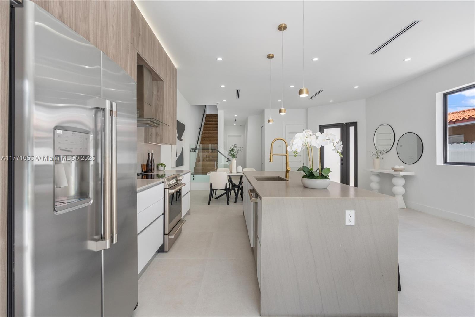 2945 SW 37th Ct Unit: LEFT