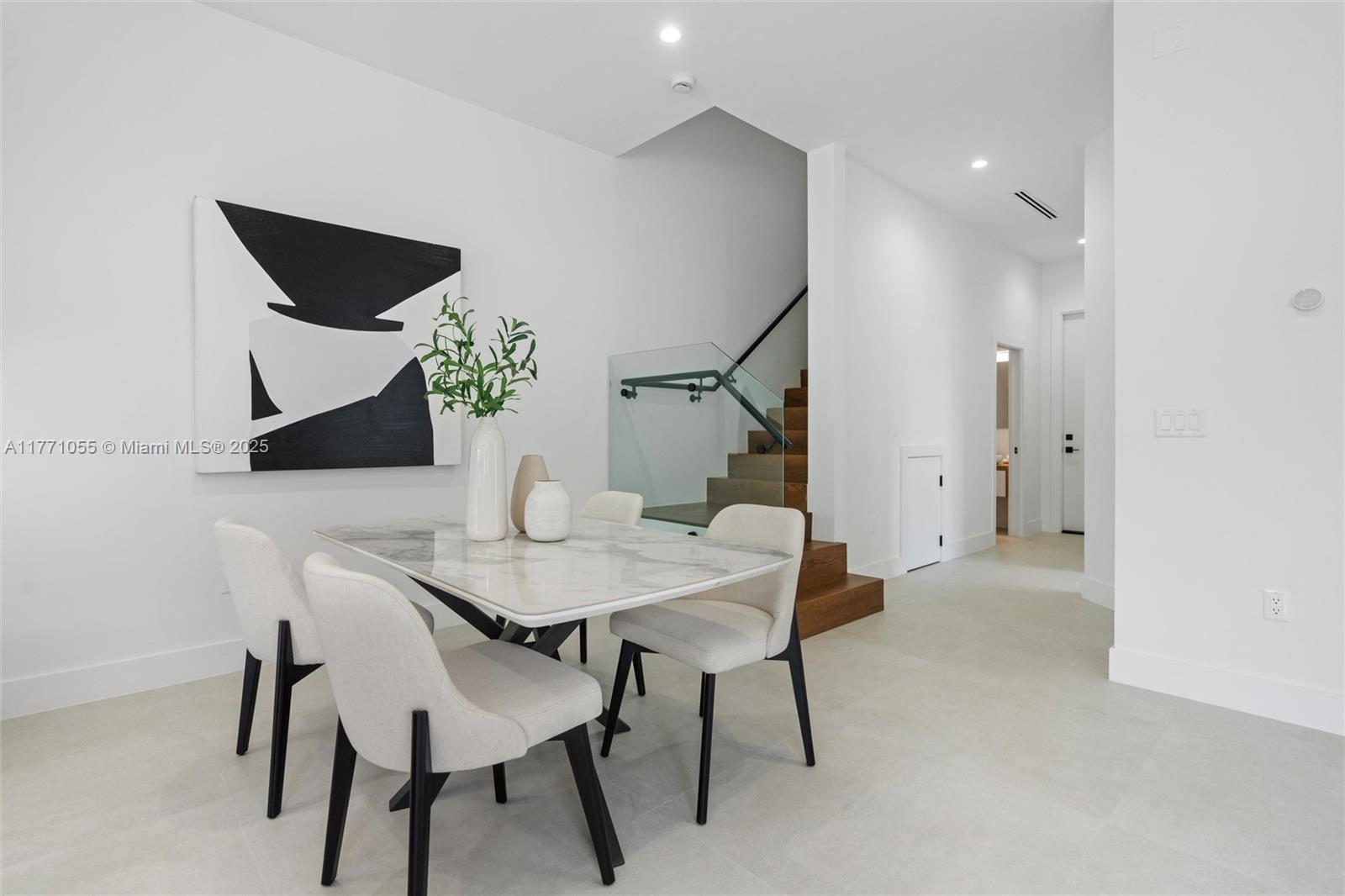 2945 SW 37th Ct Unit: LEFT