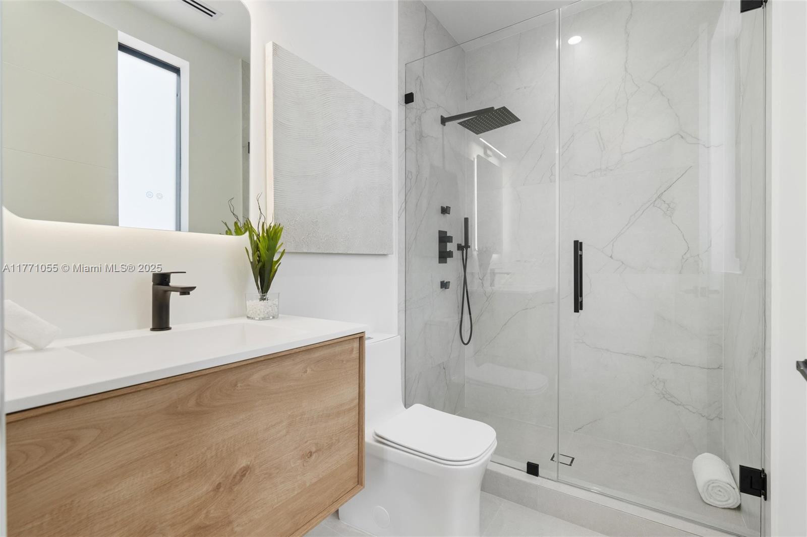 2945 SW 37th Ct Unit: LEFT