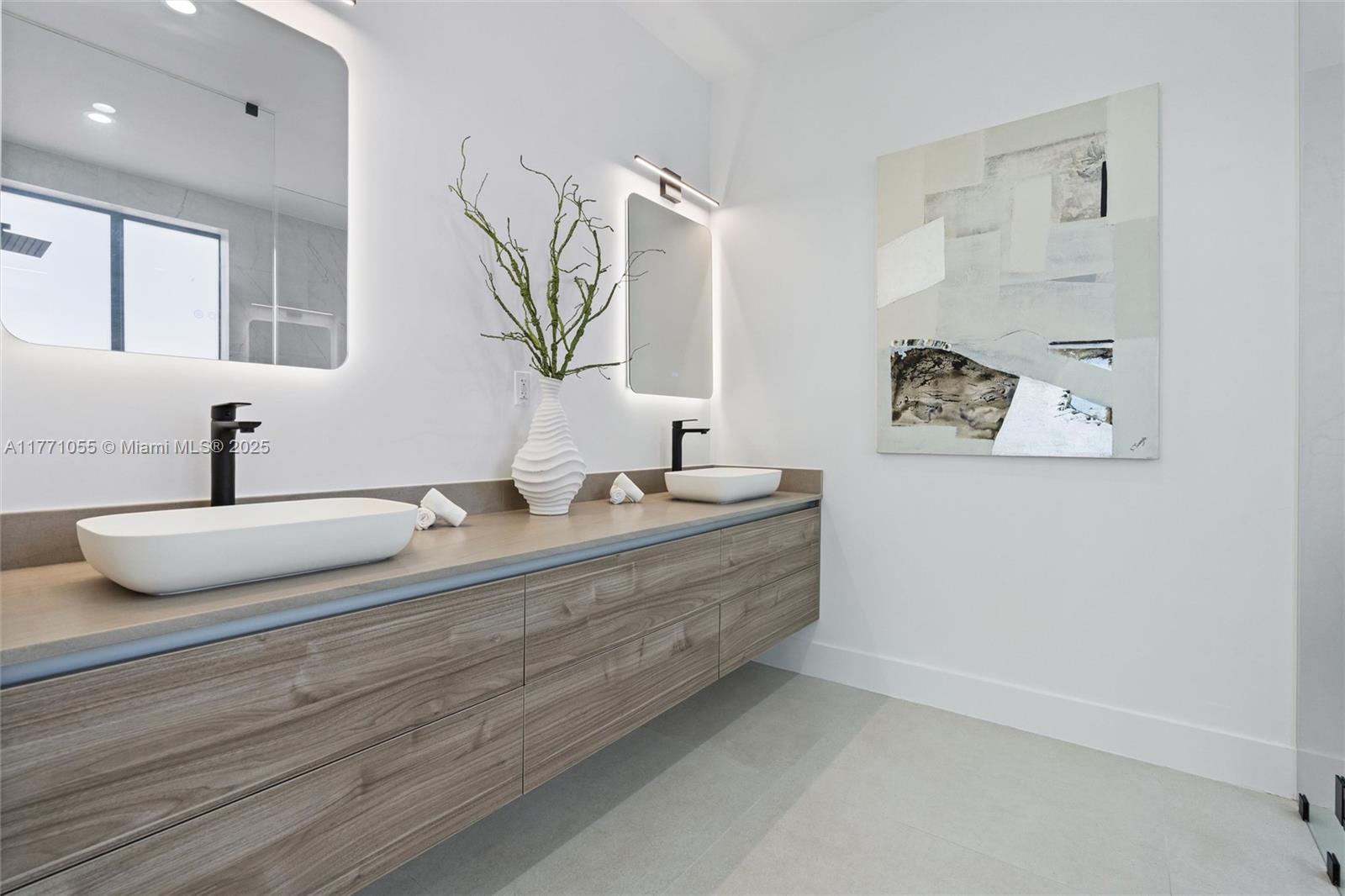 2945 SW 37th Ct Unit: LEFT