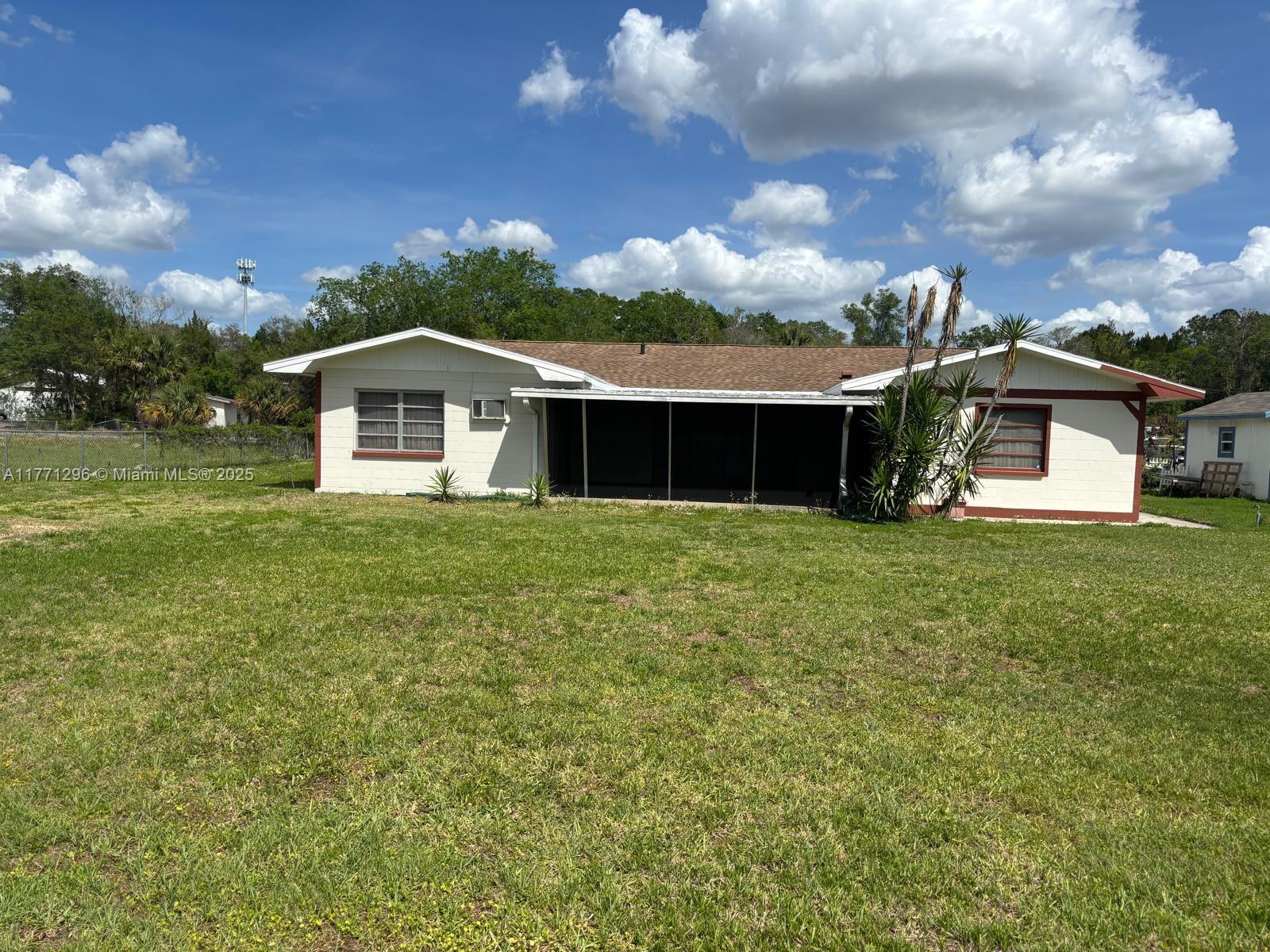 1198 N Country Club Dr