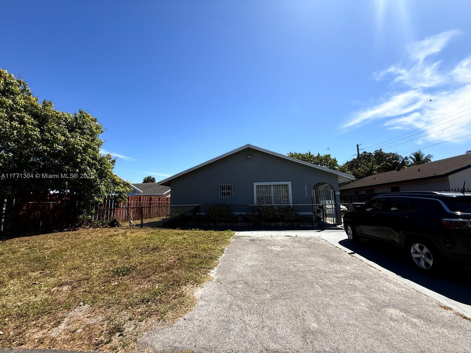 20707 NW 41st Ave Rd