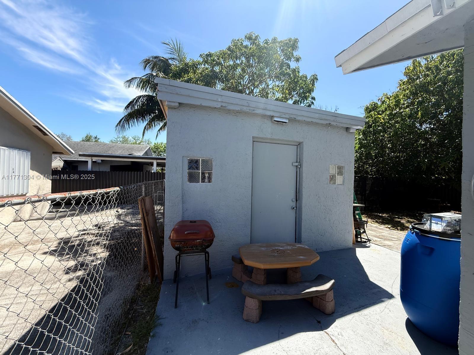 20707 NW 41st Ave Rd