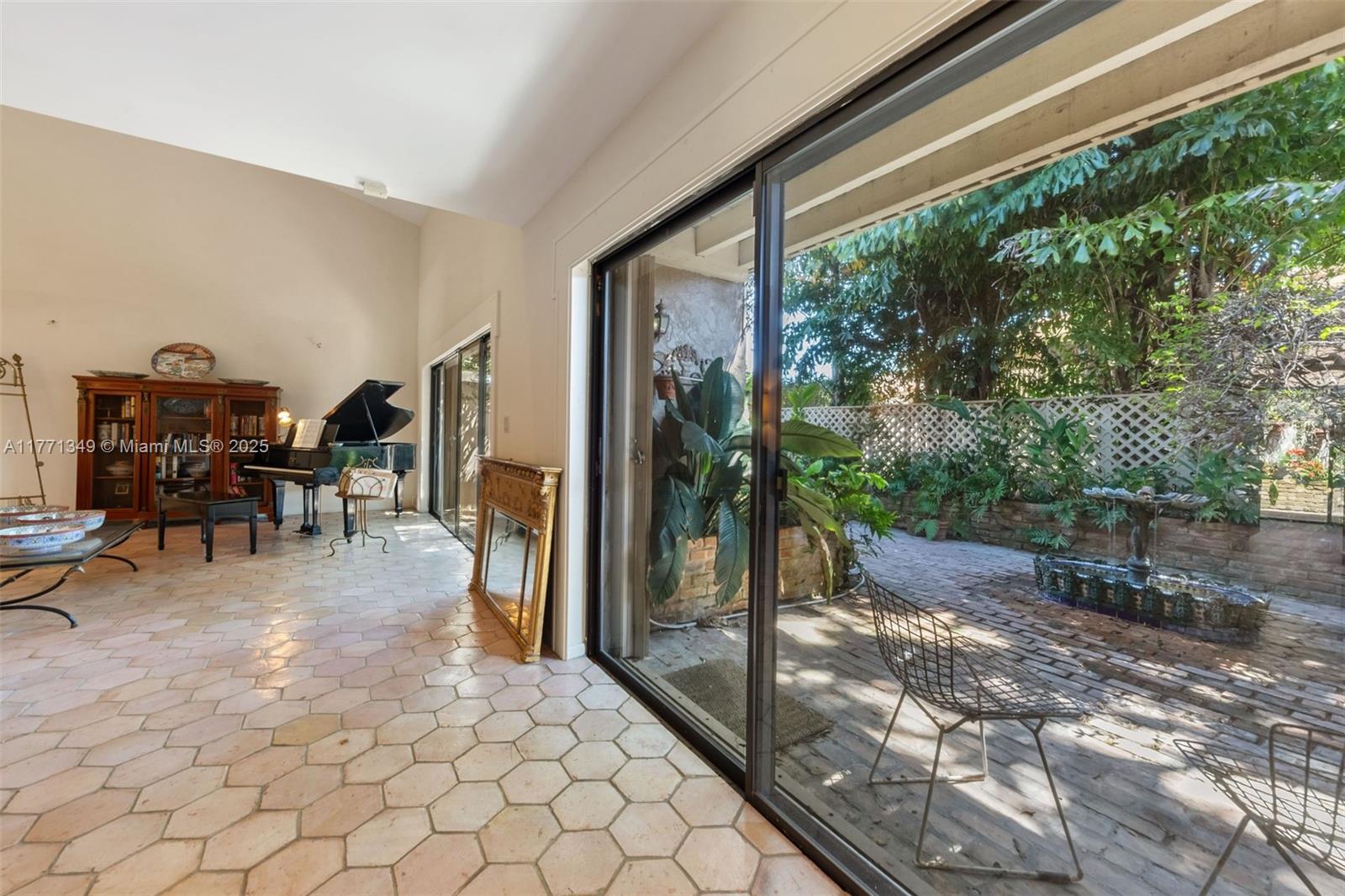 206 ST ANDREWS ROAD # 78 Unit: 18-78