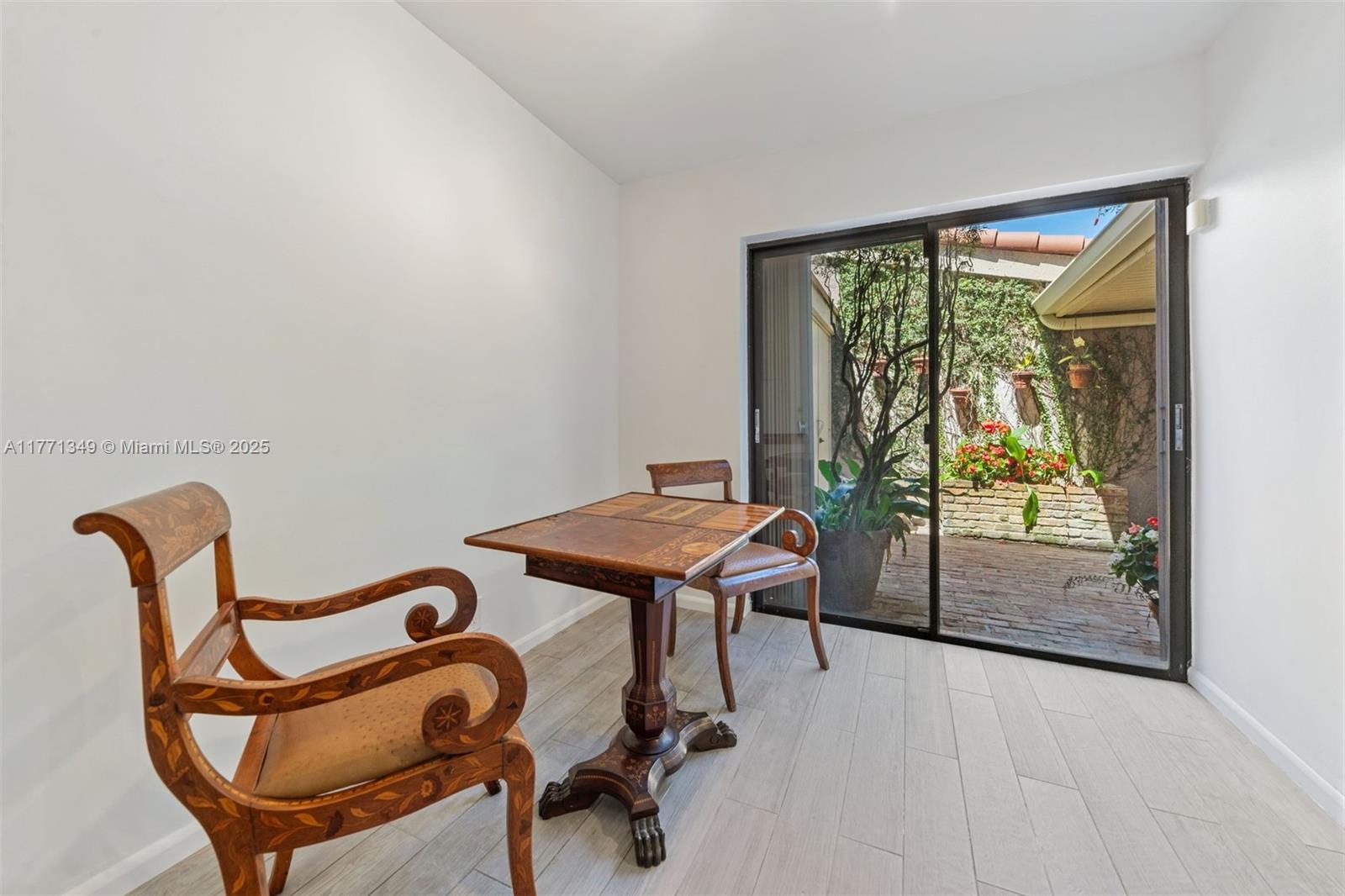 206 ST ANDREWS ROAD # 78 Unit: 18-78