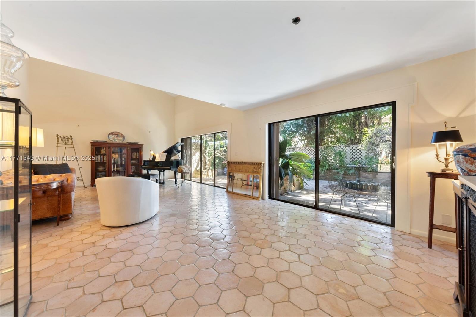 206 ST ANDREWS ROAD # 78 Unit: 18-78