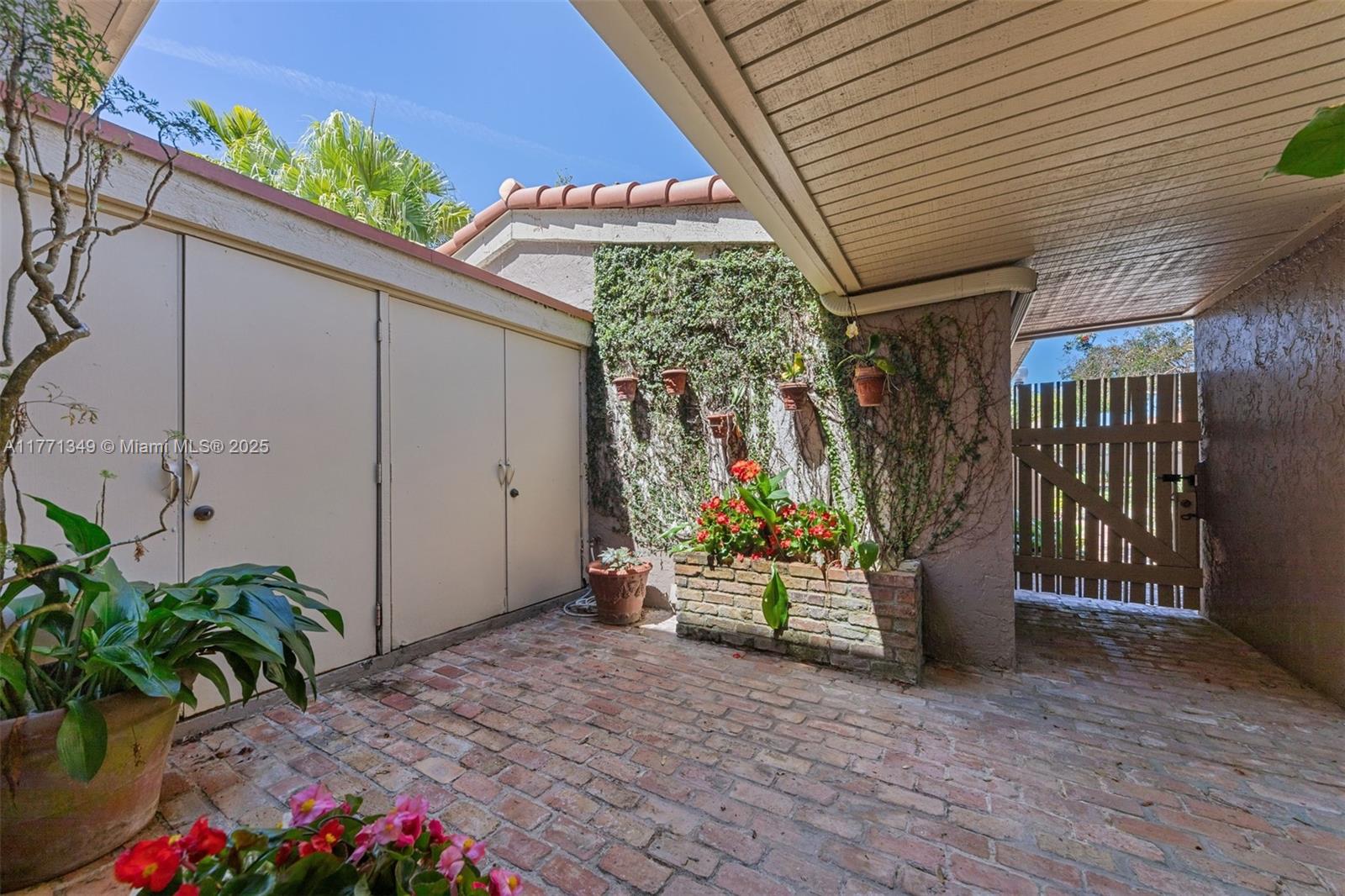 206 ST ANDREWS ROAD # 78 Unit: 18-78