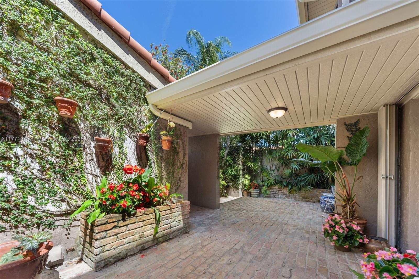 206 ST ANDREWS ROAD # 78 Unit: 18-78