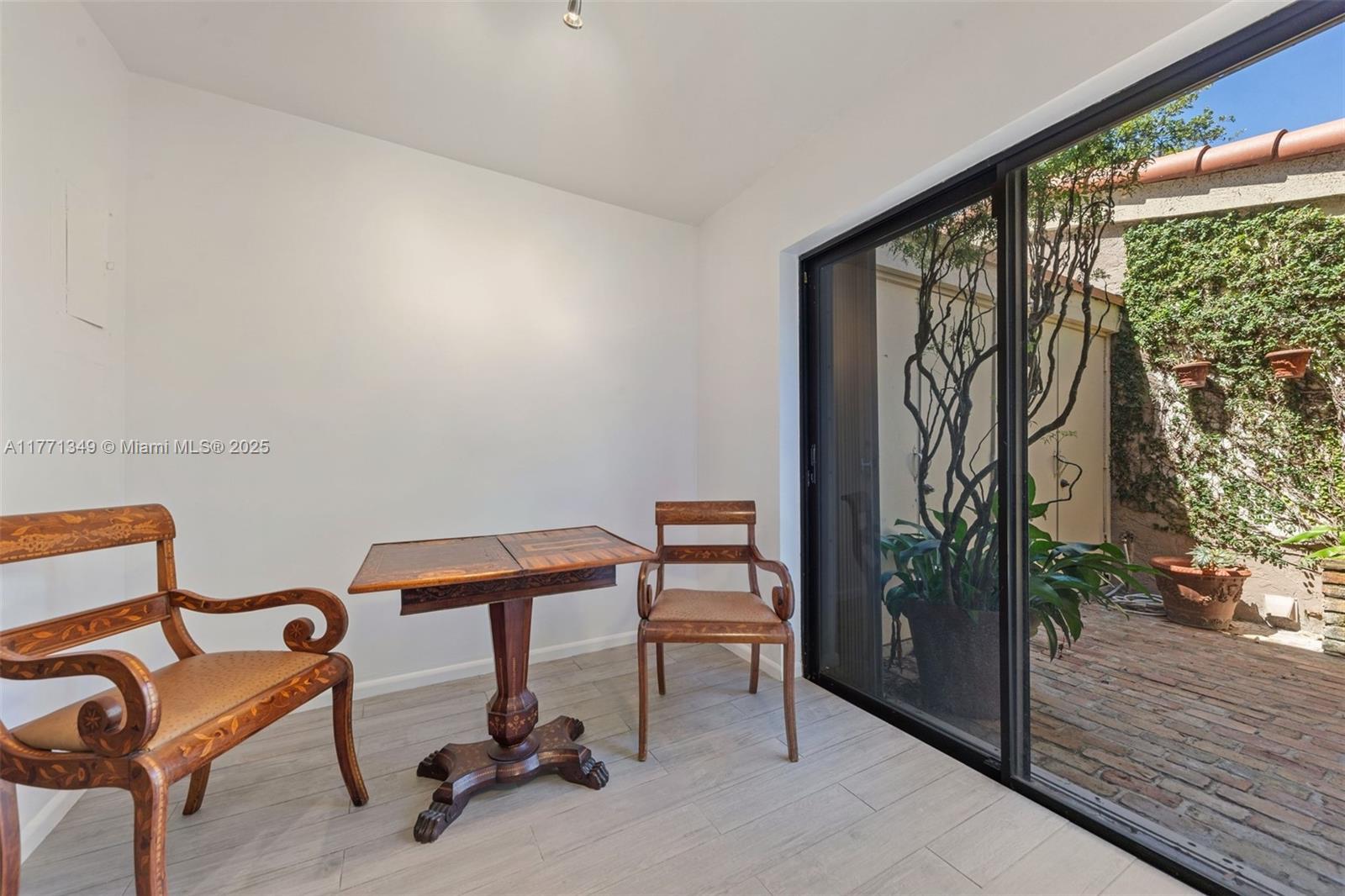 206 ST ANDREWS ROAD # 78 Unit: 18-78