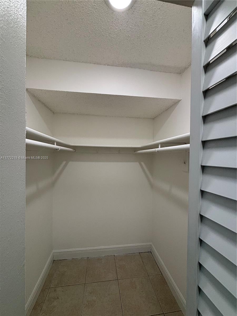 7820 CAMINO REAL # 117 Unit: J-117