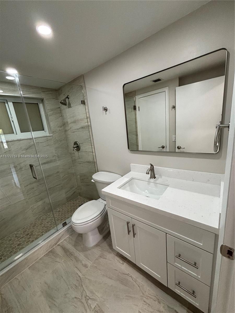 7820 CAMINO REAL # 117 Unit: J-117