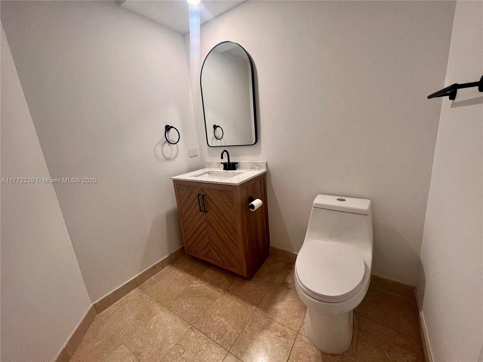 801 Brickell Key Blvd # 1107