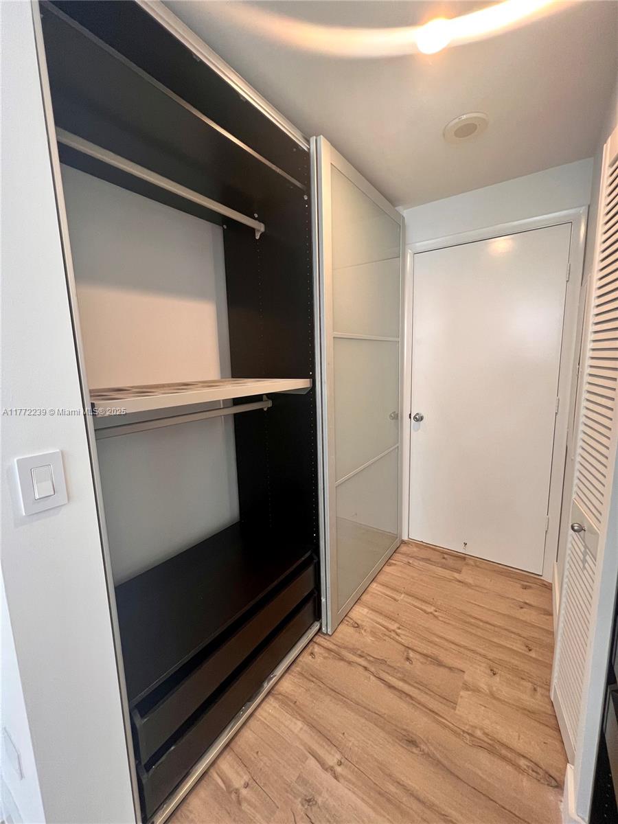801 Brickell Key Blvd # 1107