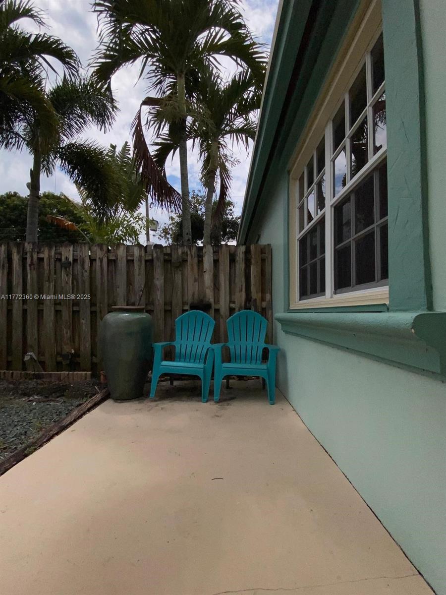 6210 NW 17th St
