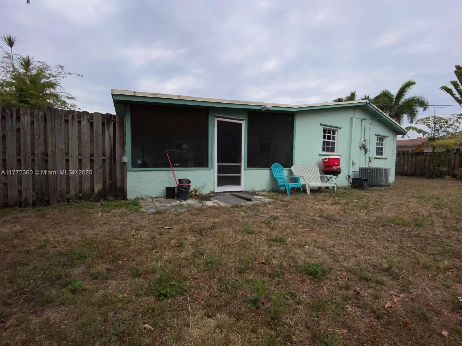 6210 NW 17th St