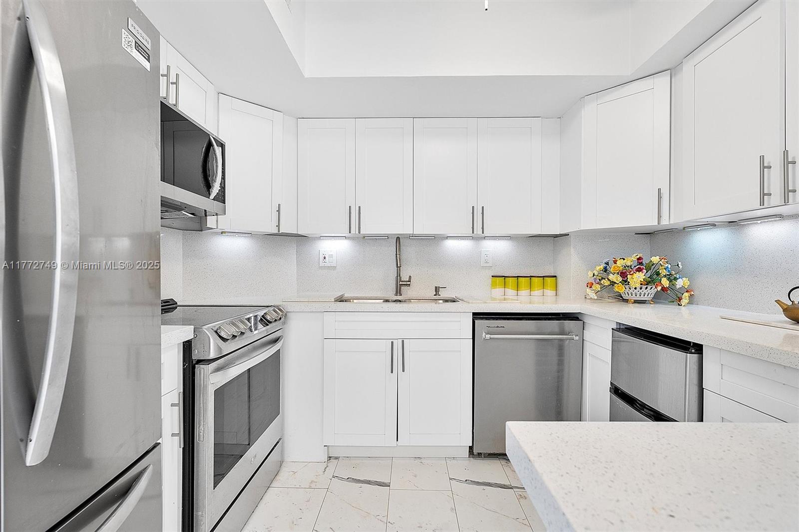 300 Bayview Dr # 308