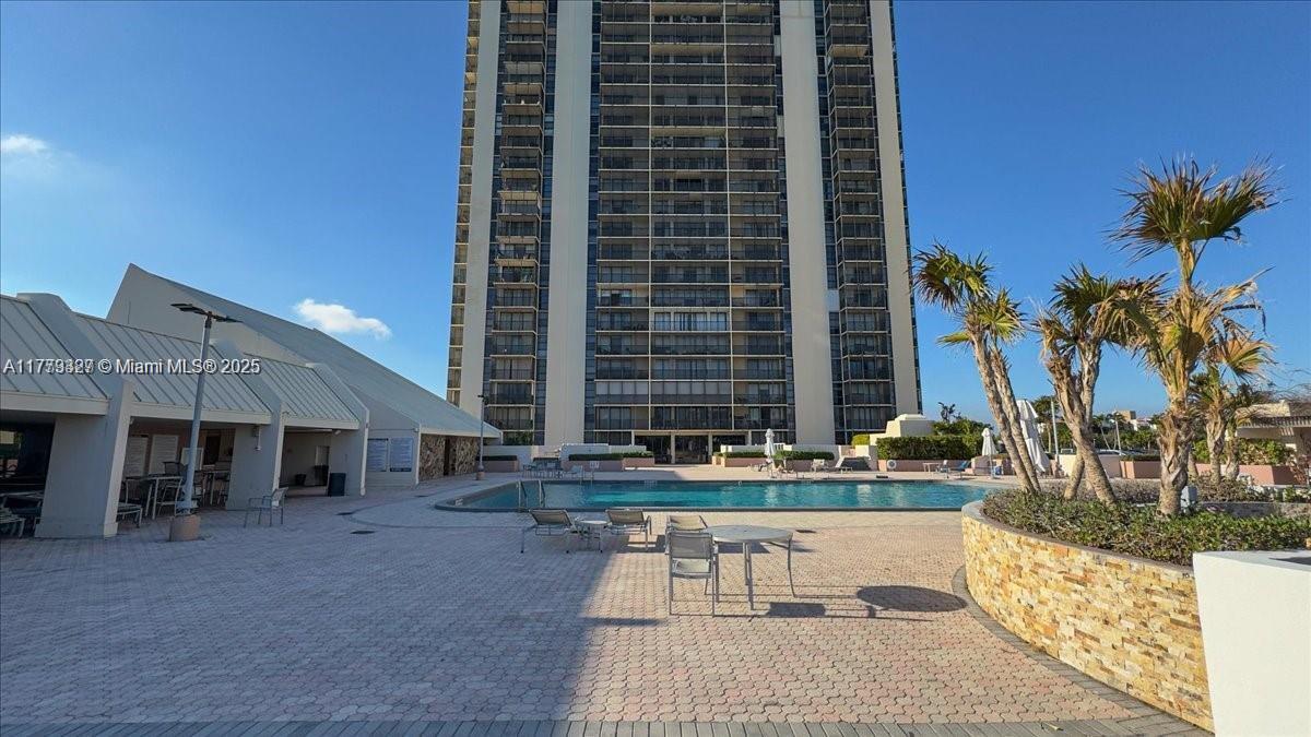 20335 W Country Club Dr # 2106