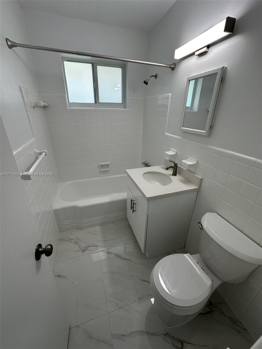 530 Santander Ave # 5