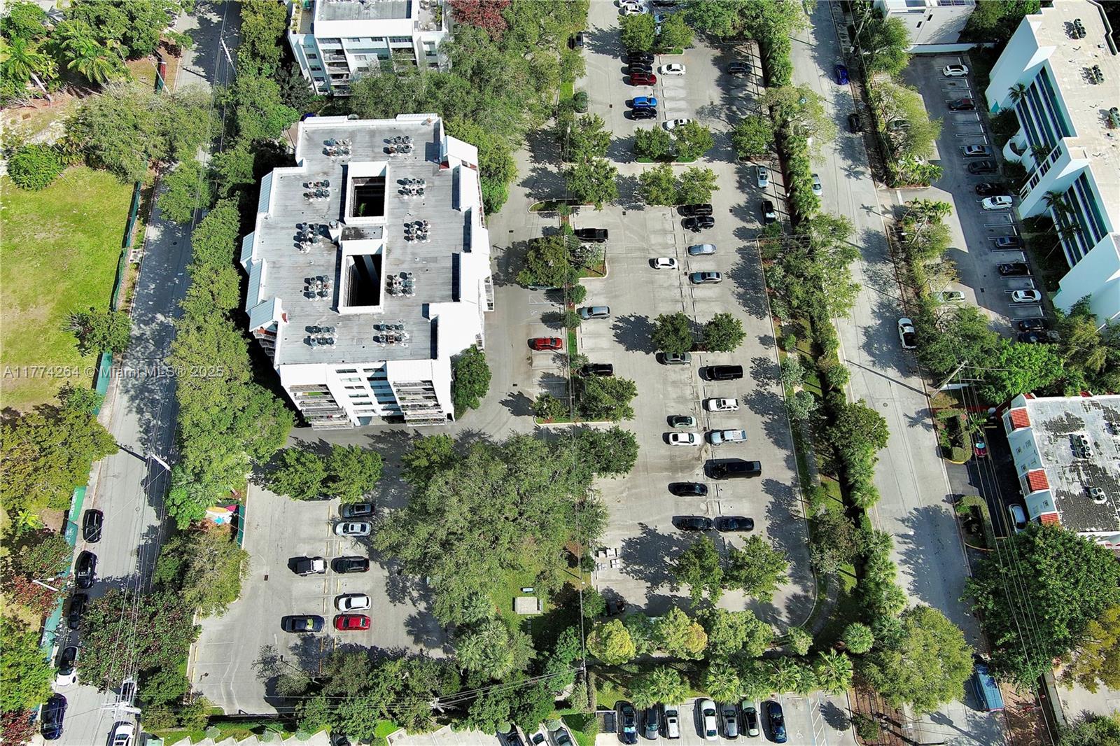 650 NE 64th St Unit: GPH8