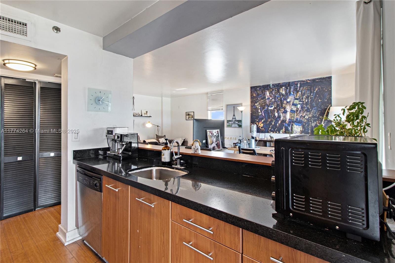 650 NE 64th St Unit: GPH8