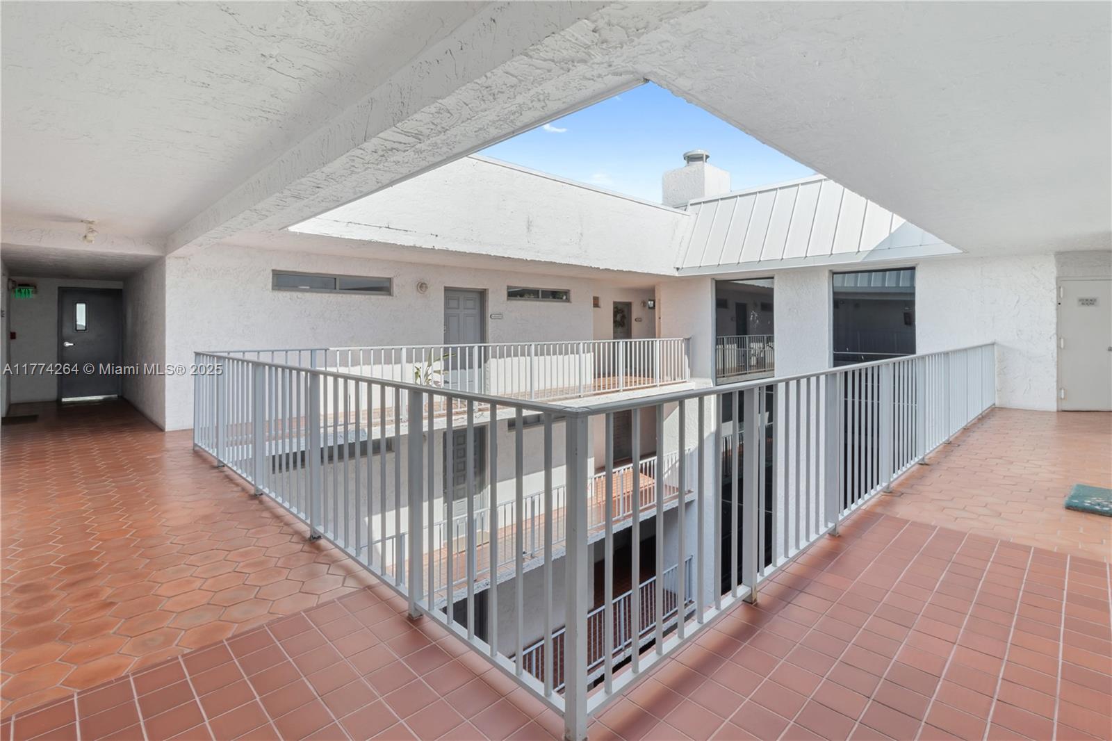 650 NE 64th St Unit: GPH8