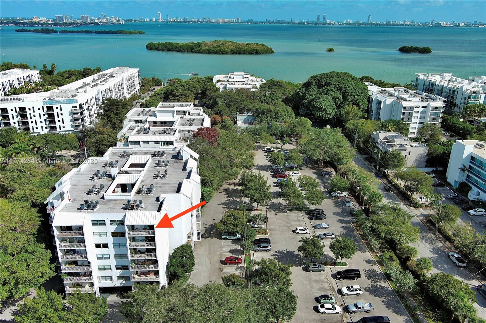650 NE 64th St Unit: GPH8