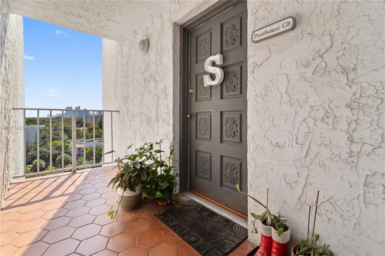 650 NE 64th St Unit: GPH8