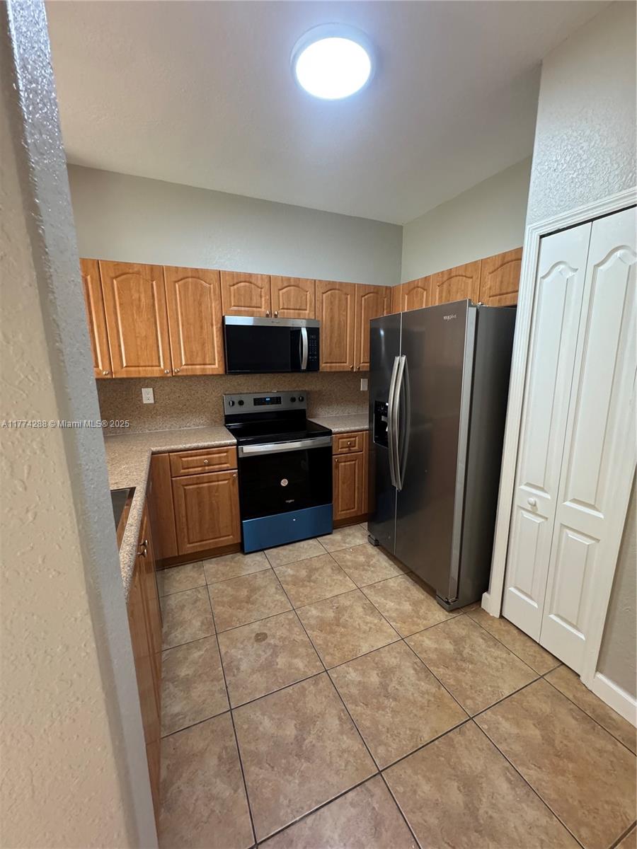 1661 SE 29th Ct # 108