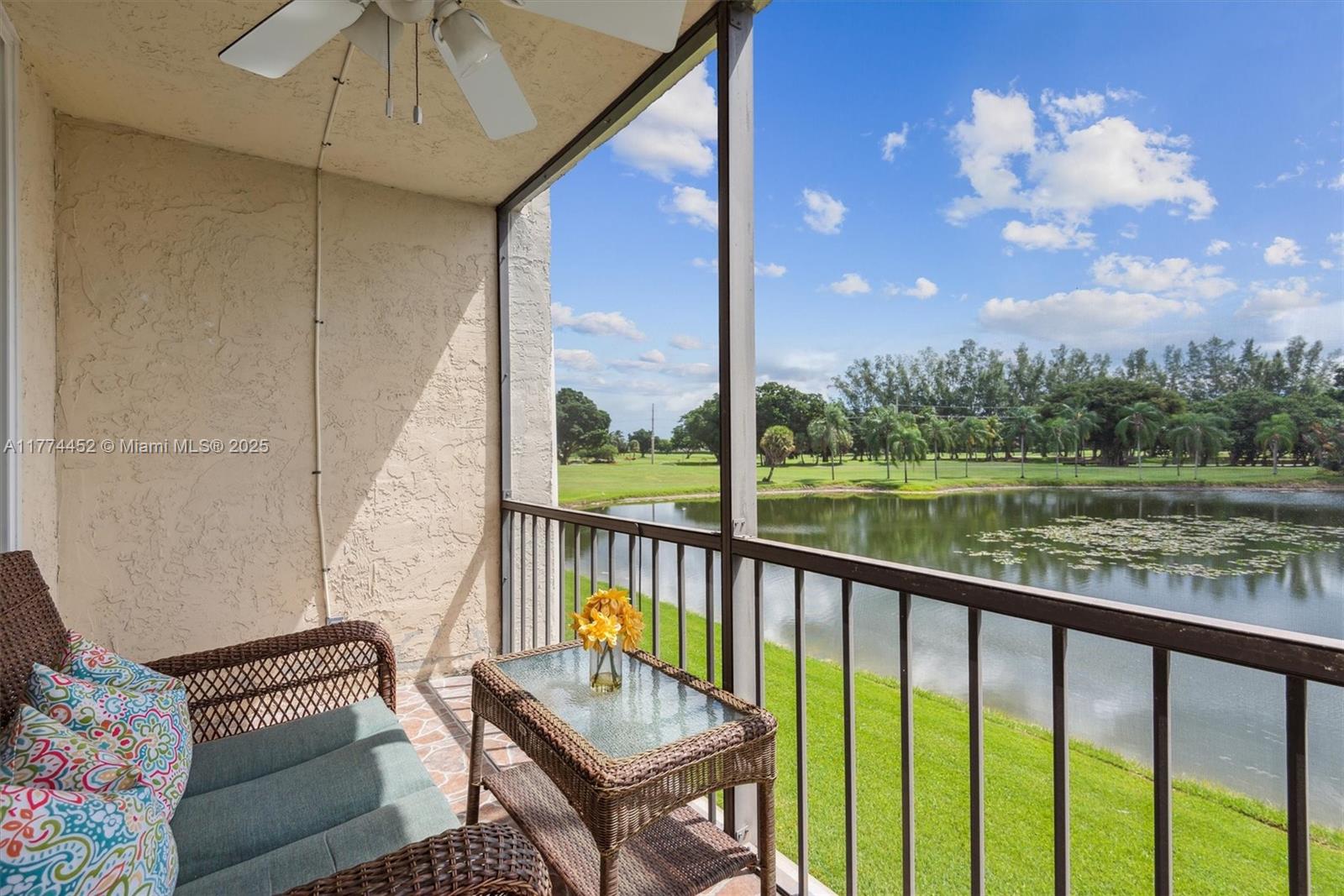 9400 N Hollybrook Lake Dr # 206 Unit: 6-206