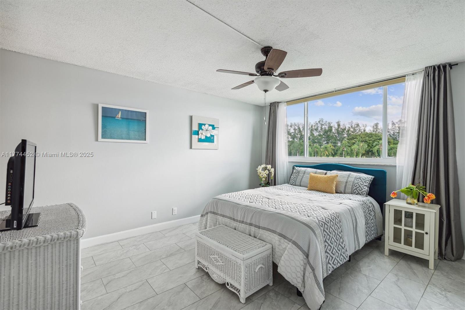 9400 N Hollybrook Lake Dr # 206 Unit: 6-206
