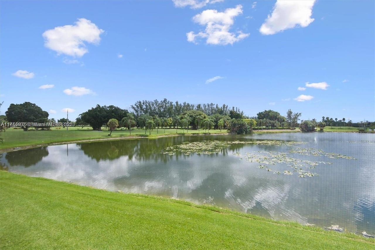 9400 N Hollybrook Lake Dr # 206 Unit: 6-206