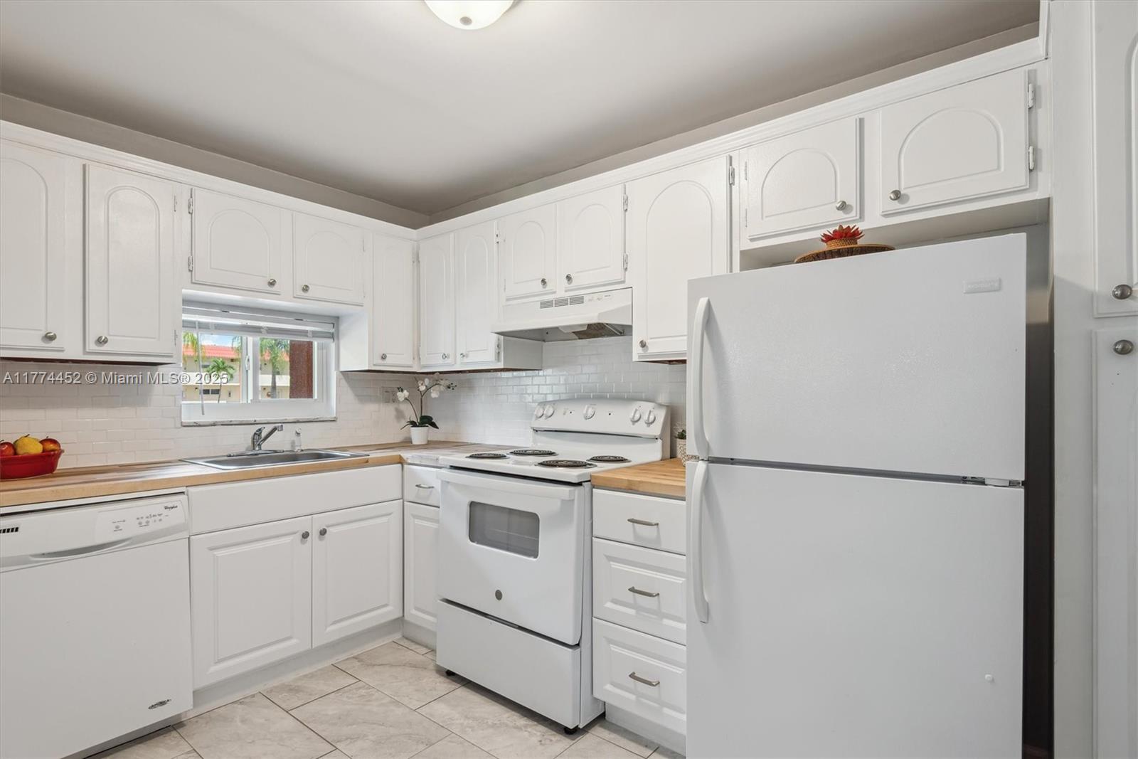 9400 N Hollybrook Lake Dr # 206 Unit: 6-206